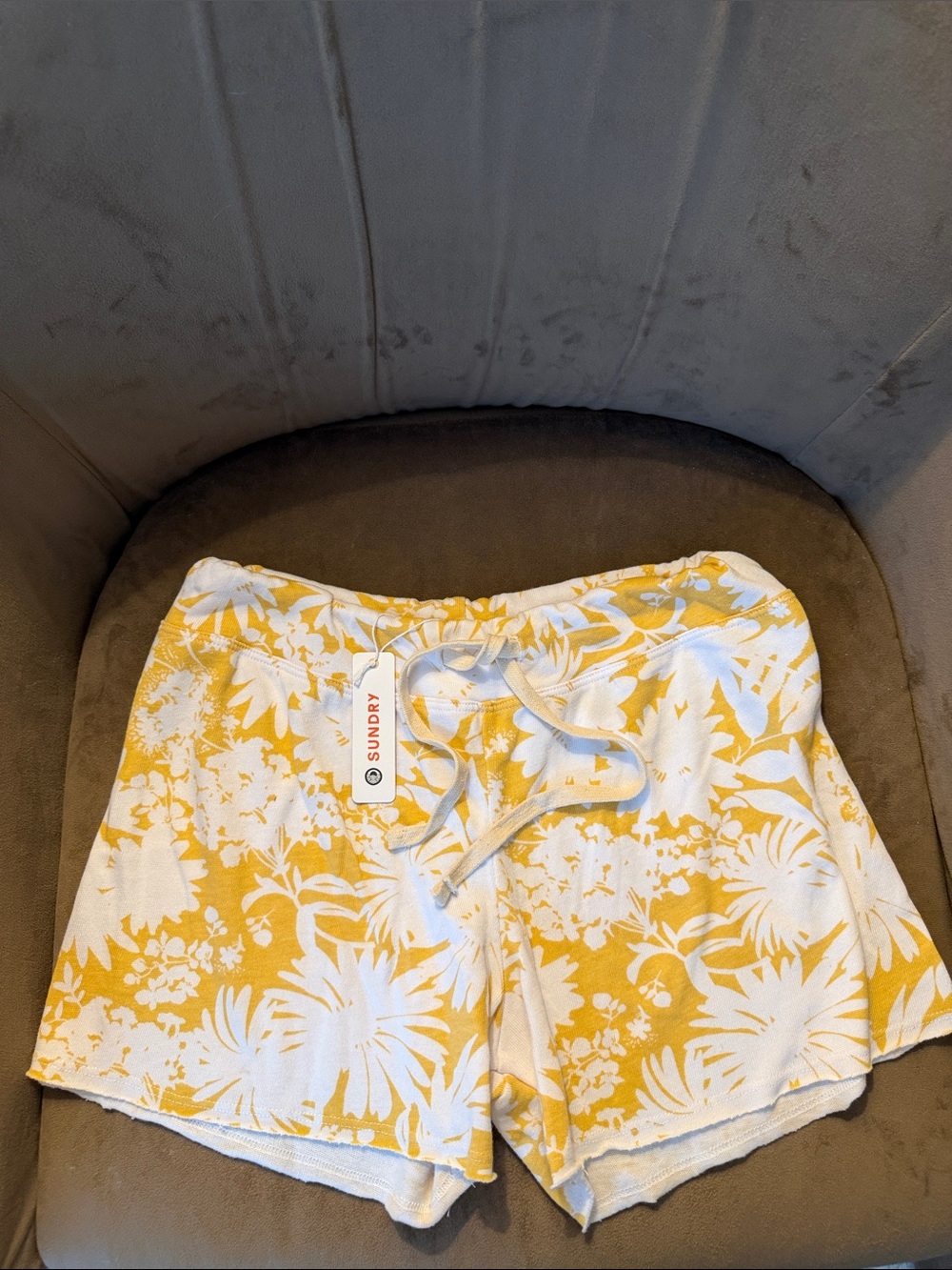 NWT Women’s Yellow Floral Drawstring Shorts